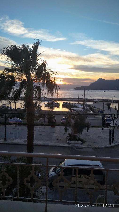 Palatino Hotell Loutrá Edipsoú Eksteriør bilde