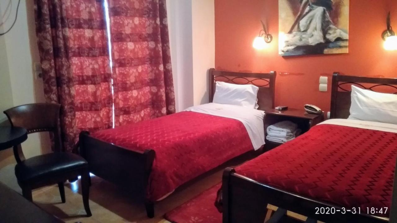 Palatino Hotell Loutrá Edipsoú Eksteriør bilde