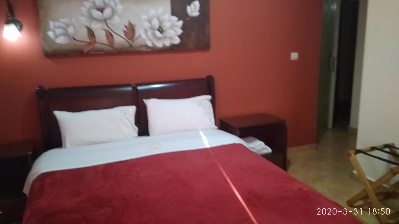 Palatino Hotell Loutrá Edipsoú Eksteriør bilde