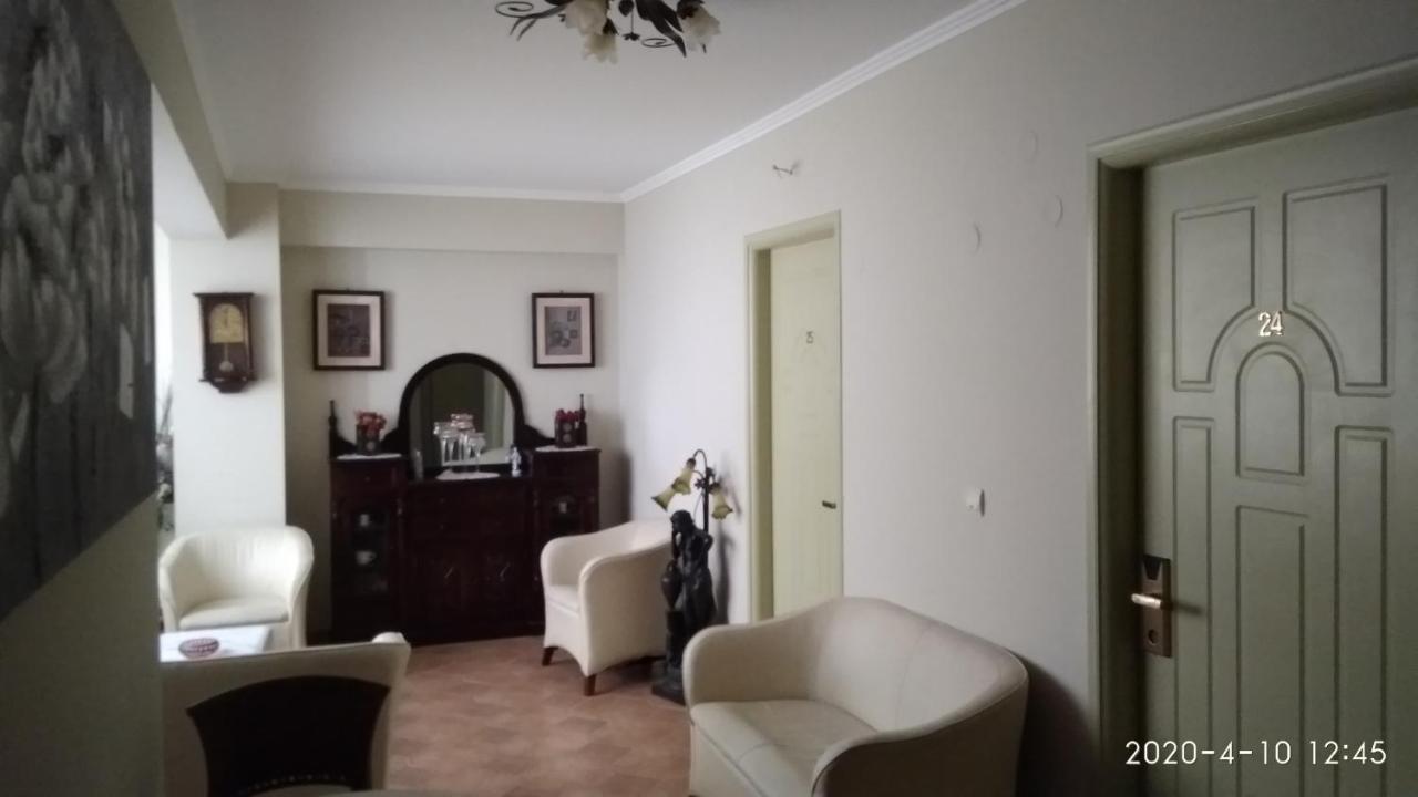 Palatino Hotell Loutrá Edipsoú Eksteriør bilde