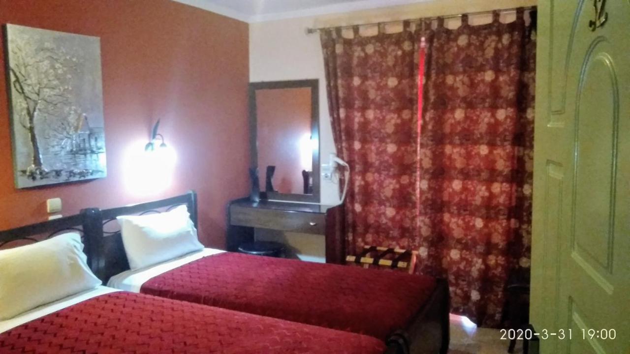Palatino Hotell Loutrá Edipsoú Eksteriør bilde