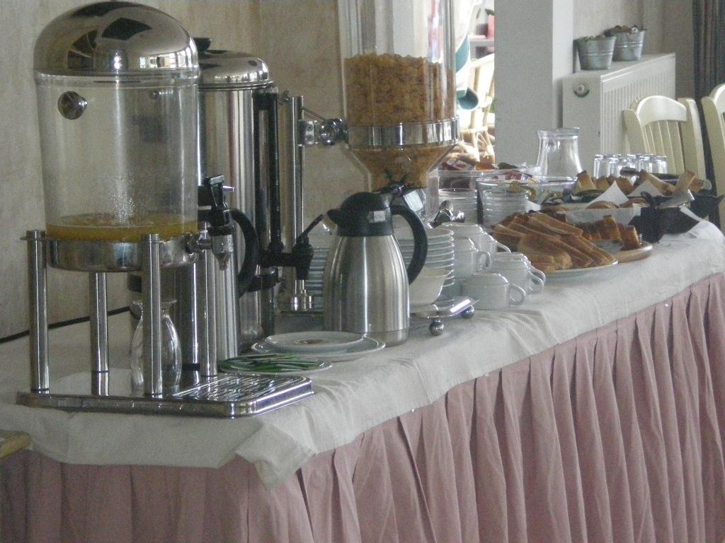 Palatino Hotell Loutrá Edipsoú Eksteriør bilde
